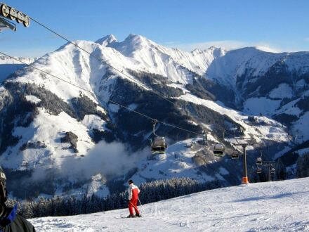 Magdalen Court School; Skiing, Rauris